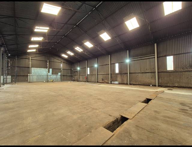 3,200M² WAREHOUSE TO LET IN GERMISTON SOUTH